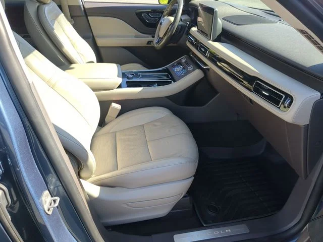 Used 2020 Blue Lincoln Reserve image 37