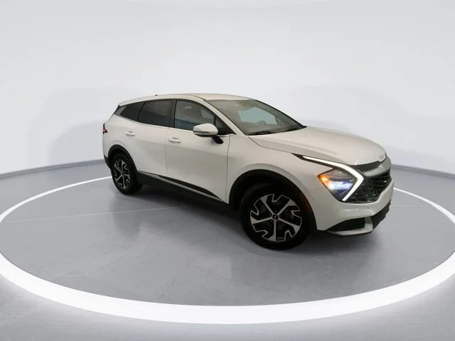 Used 2023 White Kia EX image 6