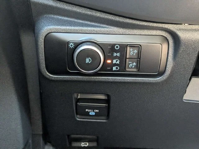 Used 2025 Carbonized Gray Ford Badlands image 23