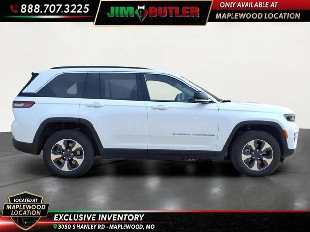 Used 2024  Jeep Y image 5