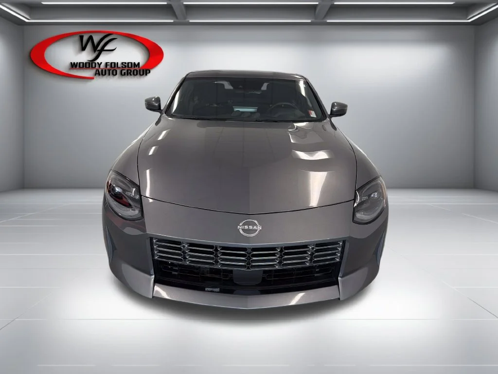 Used 2025 Gray Nissan Sport image 2