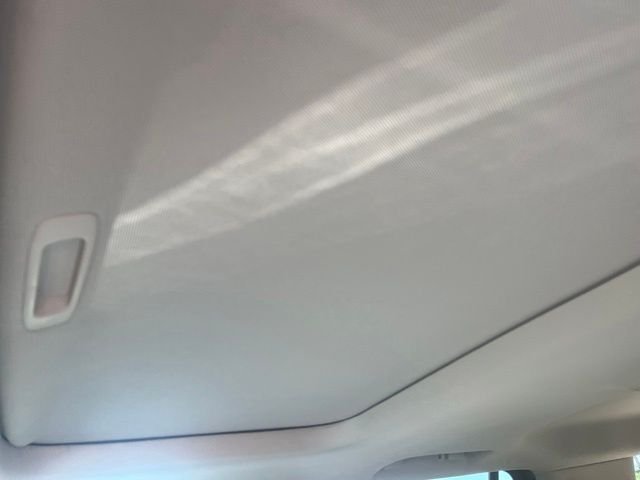 Used 2020 White Cadillac Luxury image 4