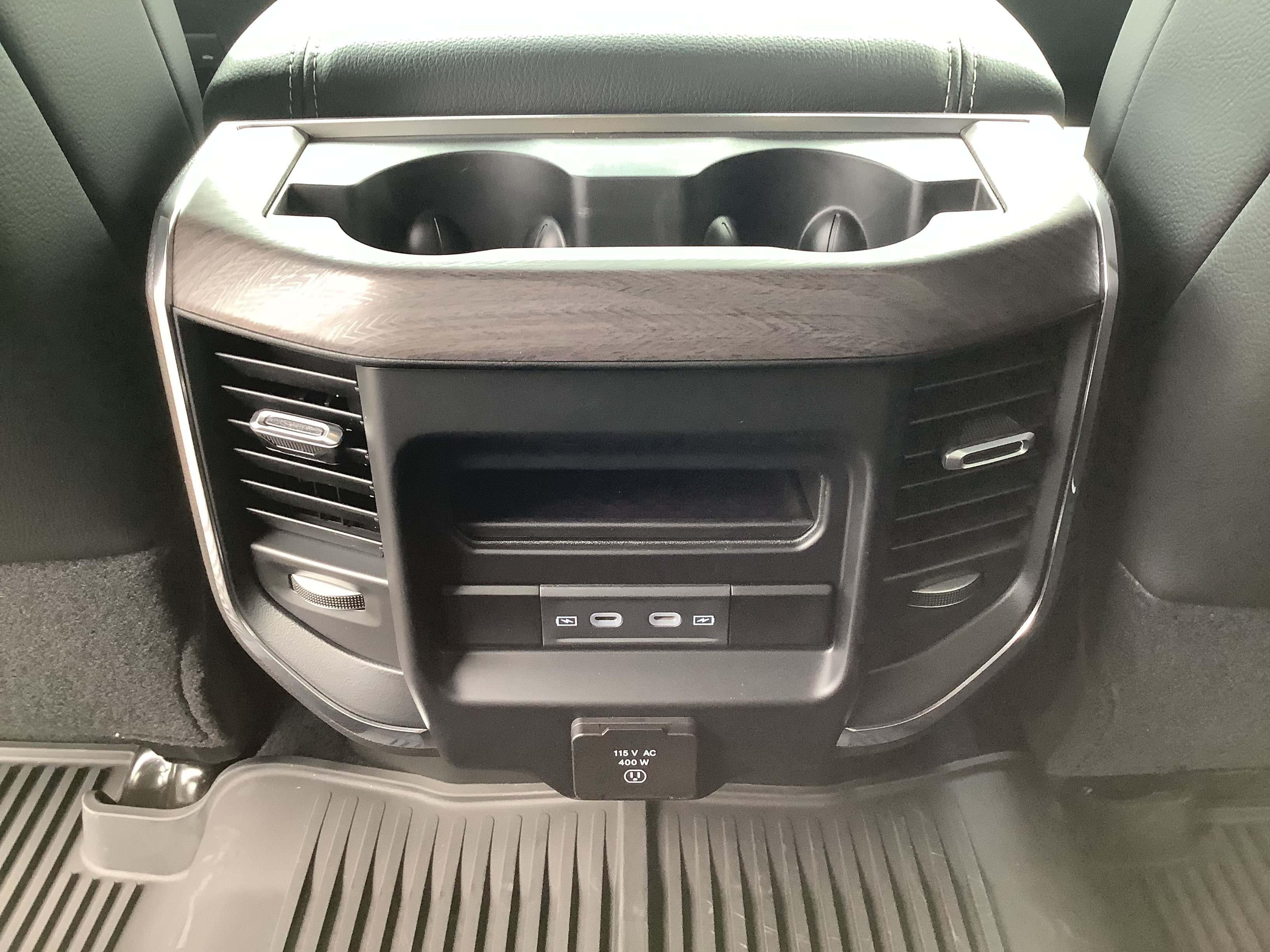 New 2026 Granite Crystal Metallic Clear-Coat Exterior Paint RAM Laramie image 9
