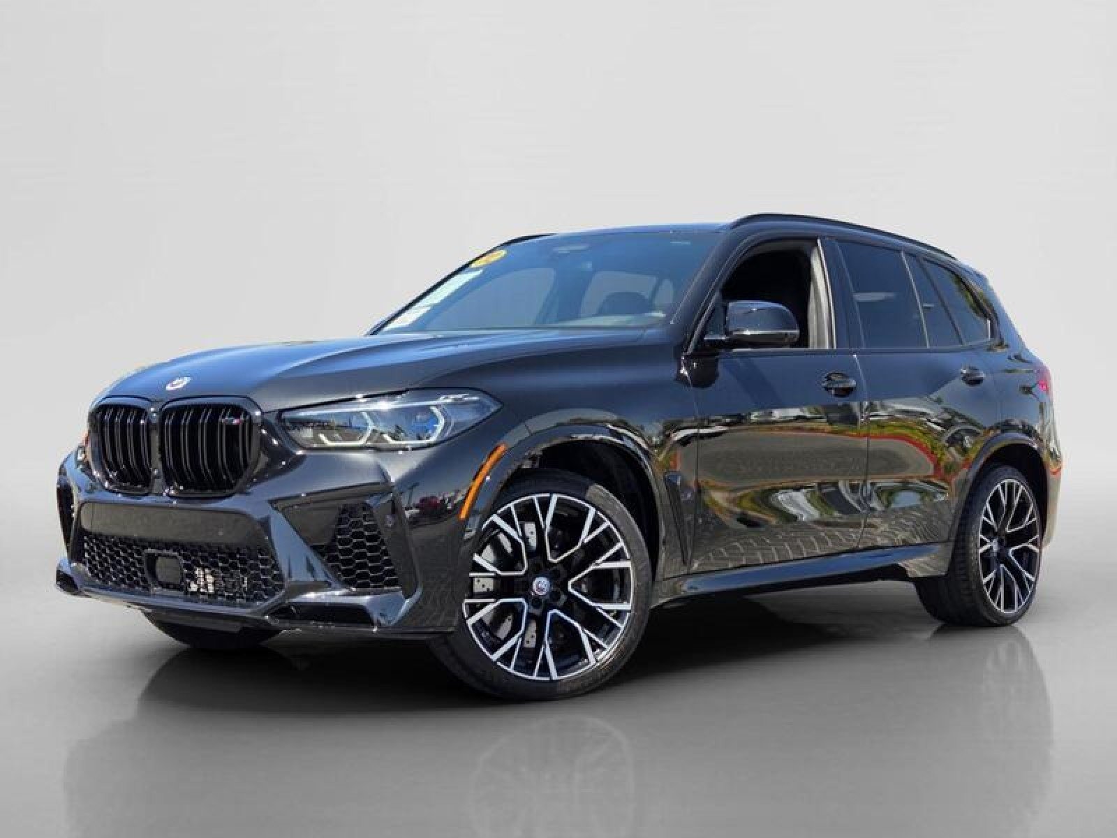 2022 BMW X5 M -'s photo
