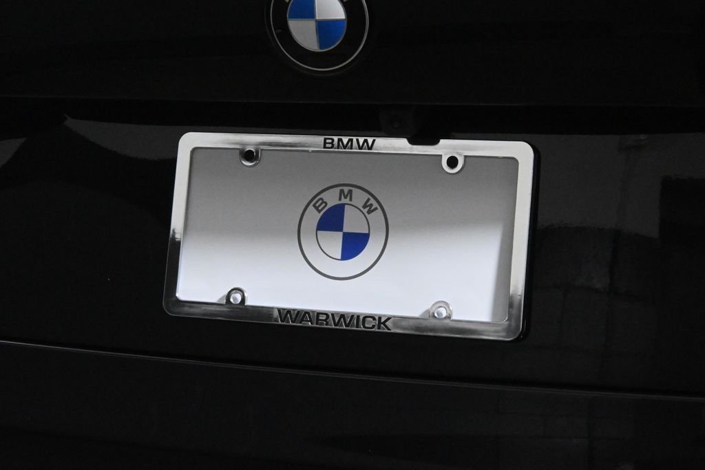Used 2026 Black BMW xDrive40i image 14