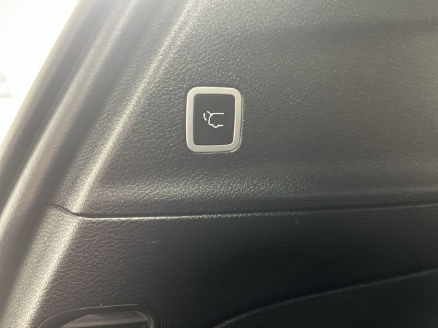 2025 Chrysler Pacifica Select - Photo 31