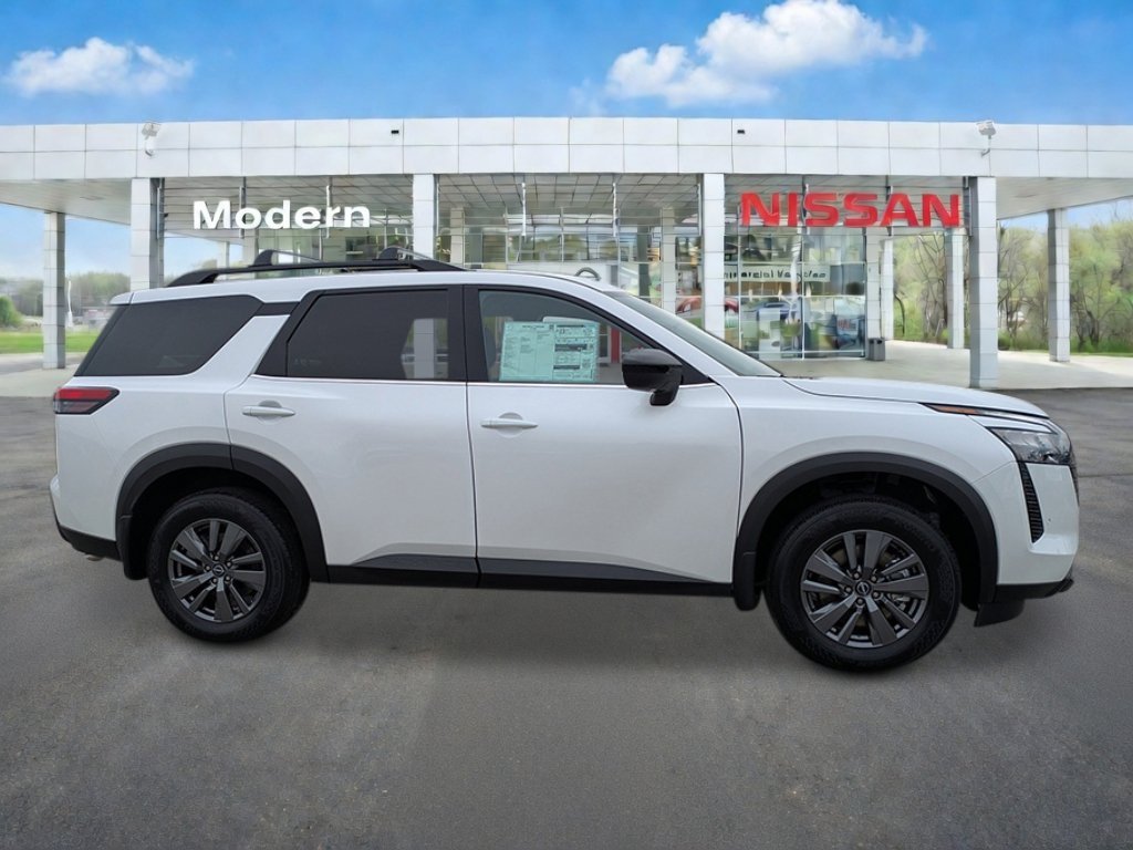 New 2026 Everest White Pearl Tricoat Nissan SV image 6