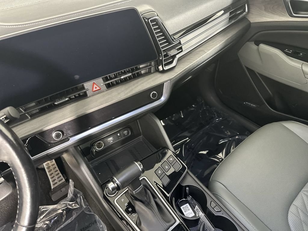 Used 2024 Green Kia X-Pro image 17