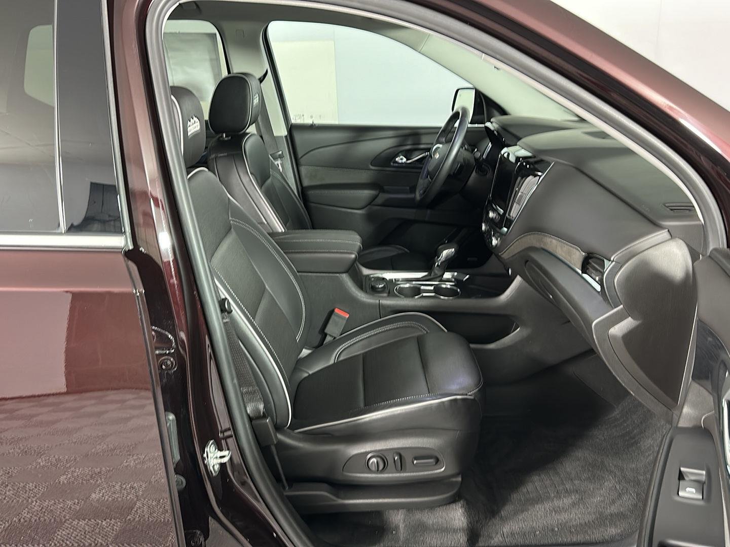 Used 2021 Black Cherry Metallic Chevrolet High Country image 32