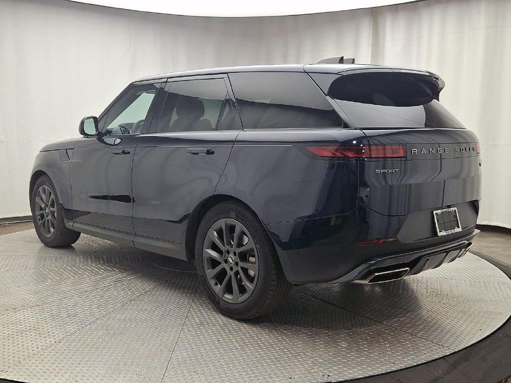 Used 2023  Land Rover SE image 6