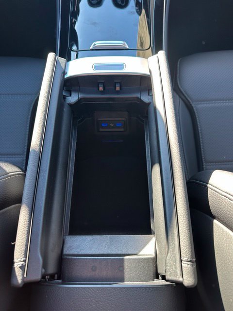 New 2027 Graphite Grey Metallic Mercedes-Benz GLC 300 image 34