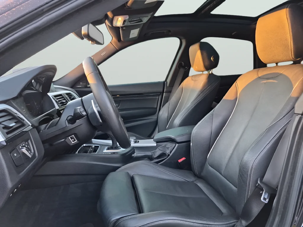 Used 2018 Black BMW 330 Gran Turismo i xDrive image 18