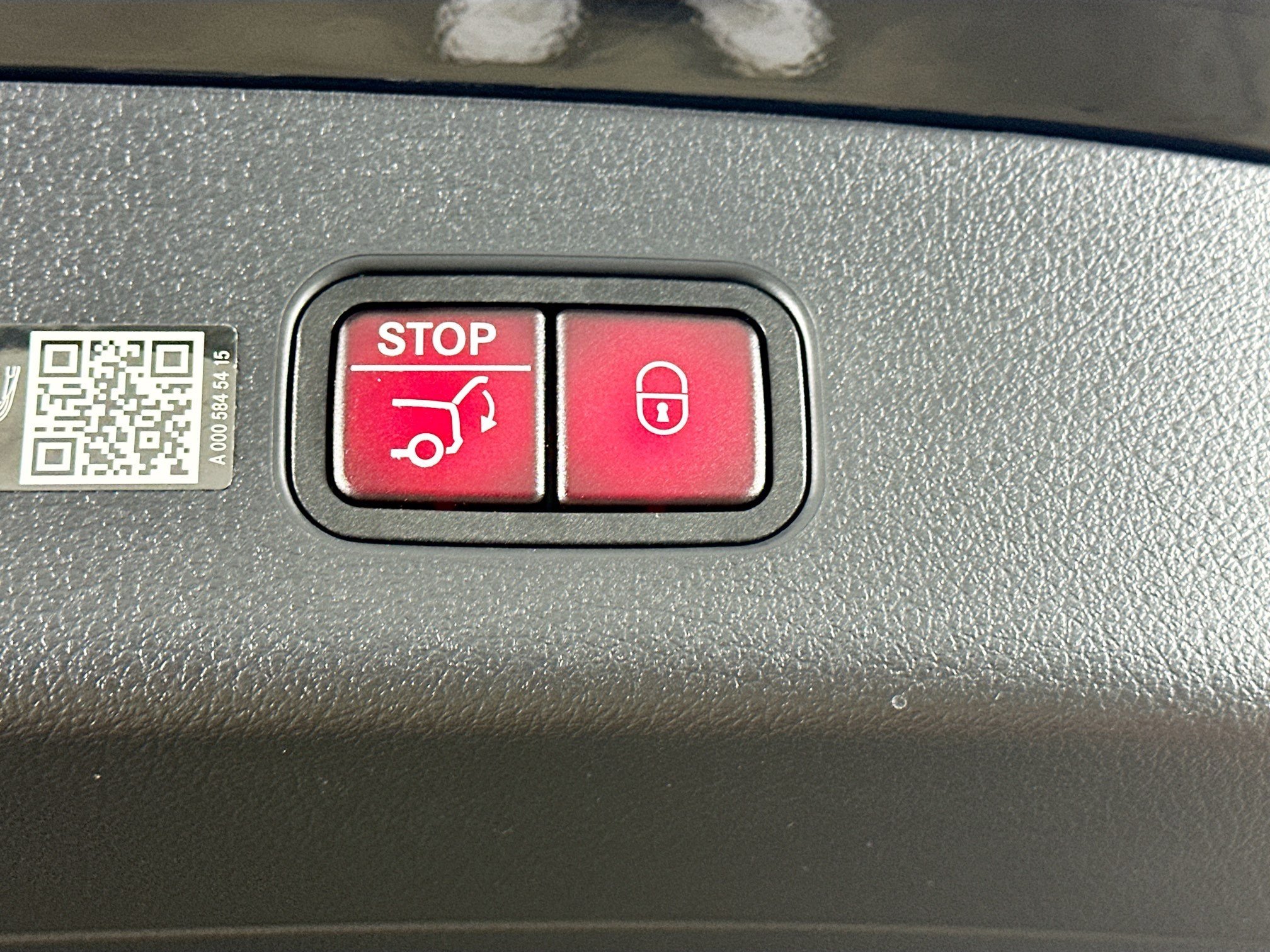 Used 2026  Mercedes-Benz GLC 300 image 34