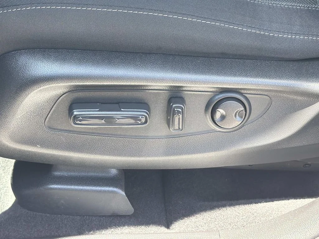 Used 2024  Honda EX image 17