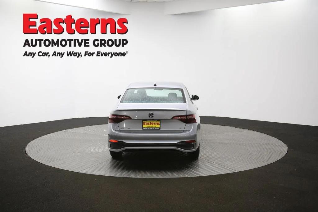 Used 2024 Silver Volkswagen 1.5T SE image 33