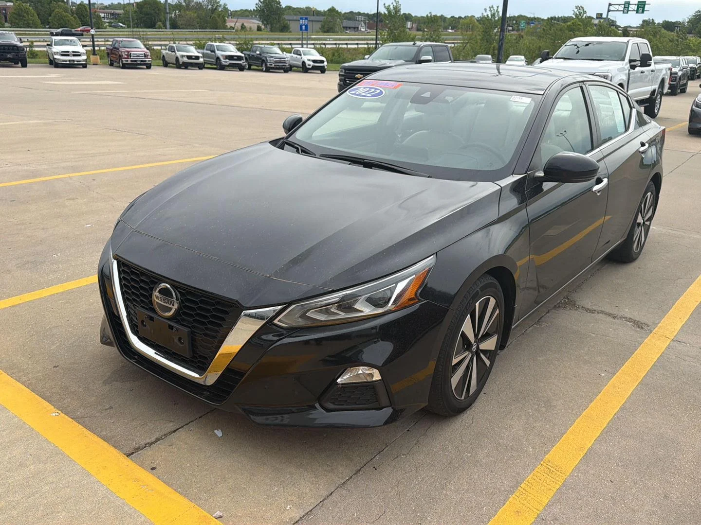 Used 2022 Nissan Altima SV with VIN 1N4BL4DV0NN409600 for sale in Kansas City