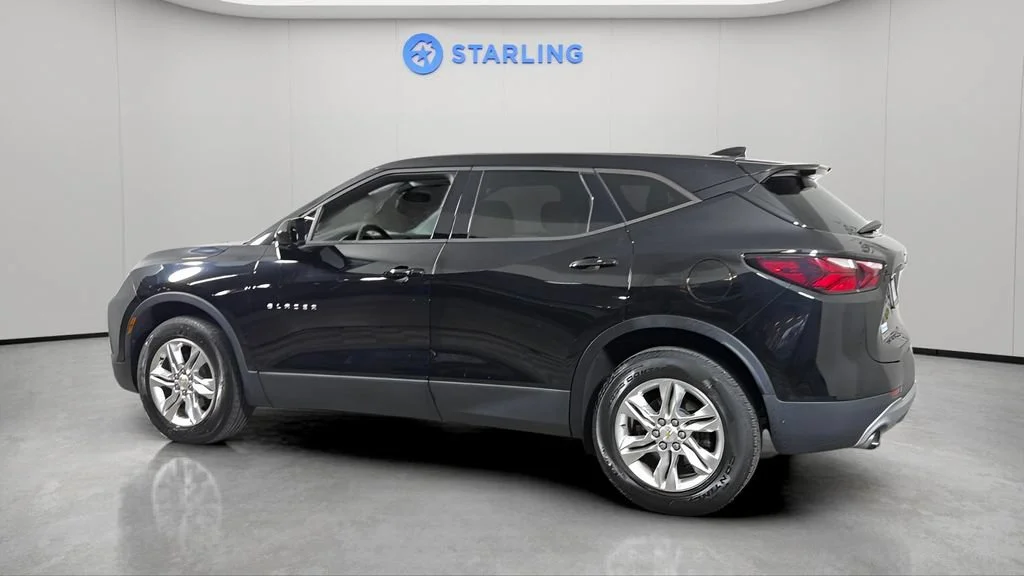 Used 2019 BLACK Chevrolet FWD 4dr w/1LT image 4