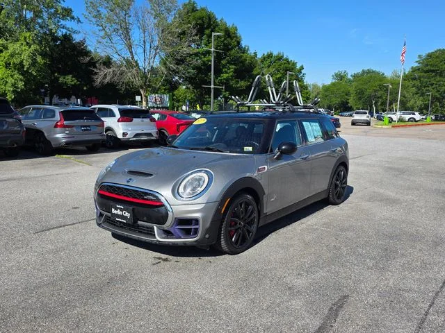 Used 2017 Silver Metallic MINI Clubman image 4