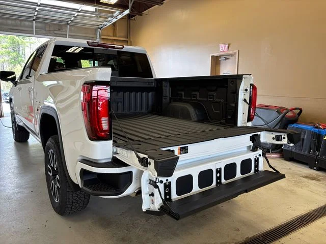 New 2026 White GMC AT4 image 17