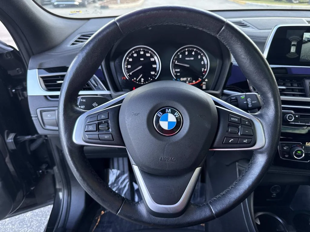 Used 2019 Black BMW sDrive28i image 47