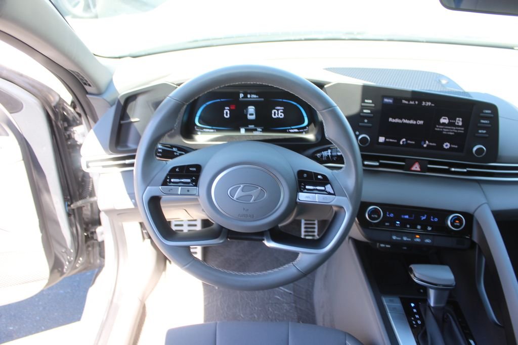 Certified Used 2025 Gray Hyundai SEL Sport image 15