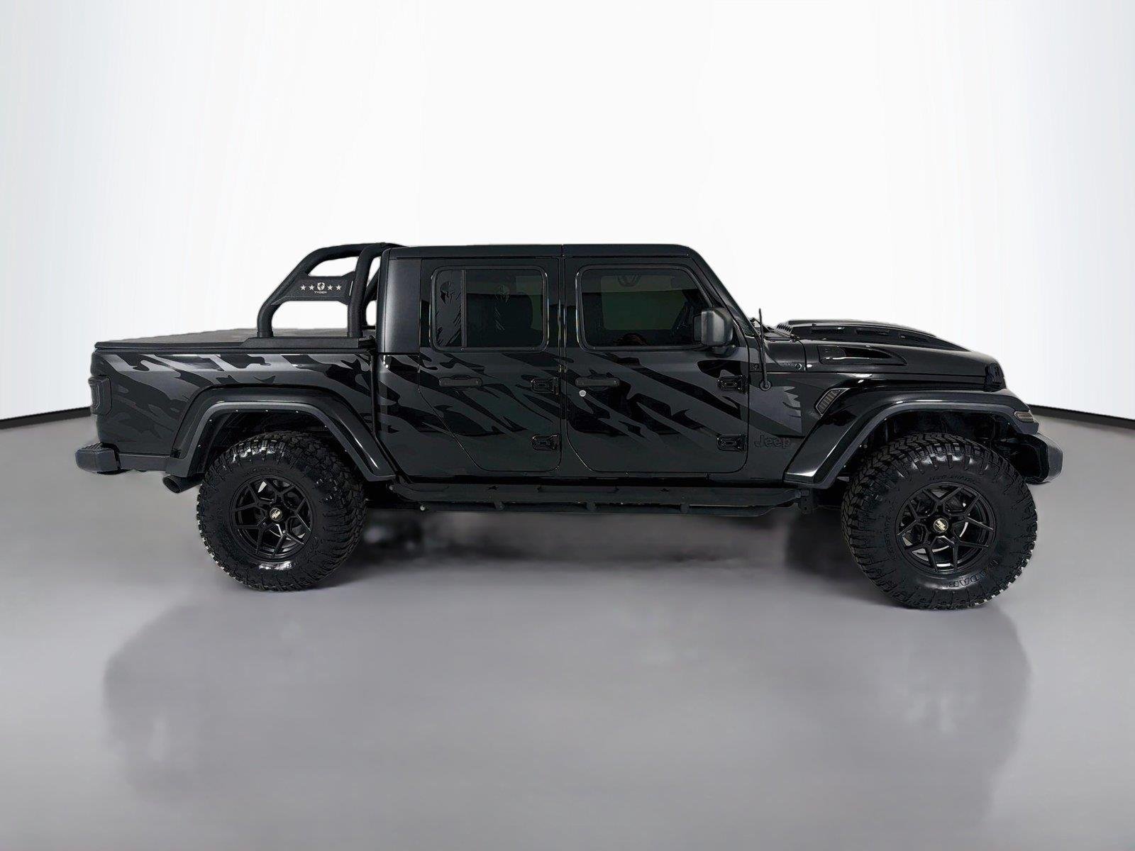 Used 2022 Black Clearcoat Jeep Sport S image 25