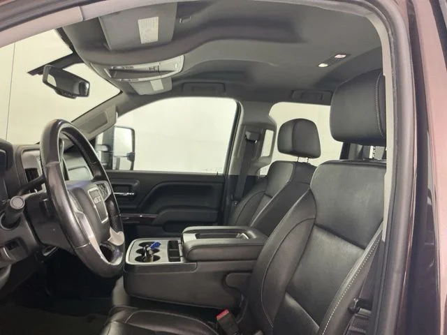 Used 2016  GMC SLE image 13