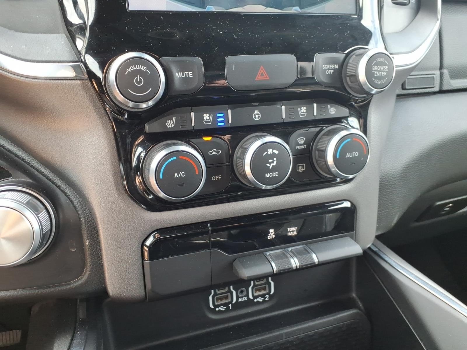 2024 Ram 1500 Laramie White at Robbins Nissan