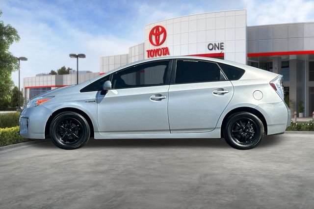Used 2013 Silver Toyota Two image 8