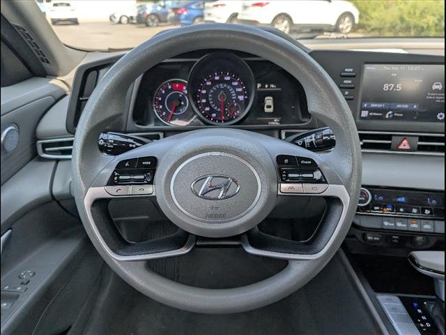 2023 Hyundai Elantra SEL - Photo 12