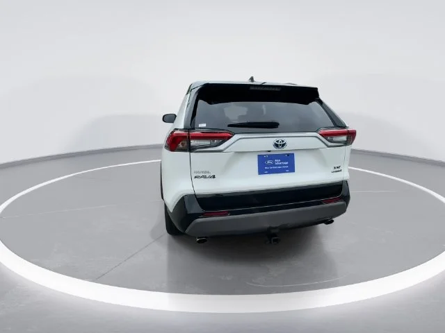 Used 2019 White Toyota XSE image 6