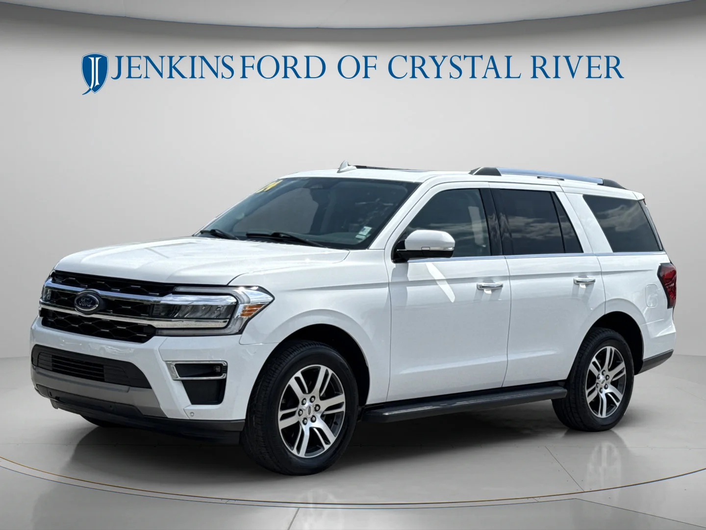 Used 2024 Star White Metallic Tri-Coat Ford Limited image 11