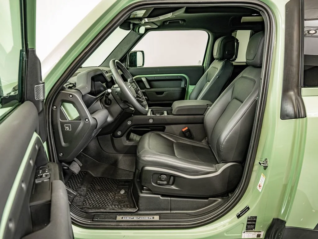 2023 Land Rover Defender 75th Edition - Photo 31