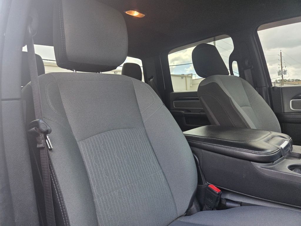 Used 2022 White Ram Big Horn image 28