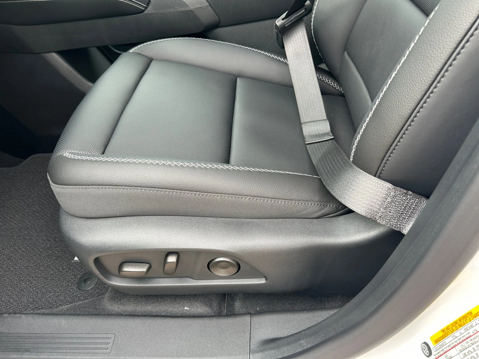 New 2027 Summit White GMC AWD Denali image 15