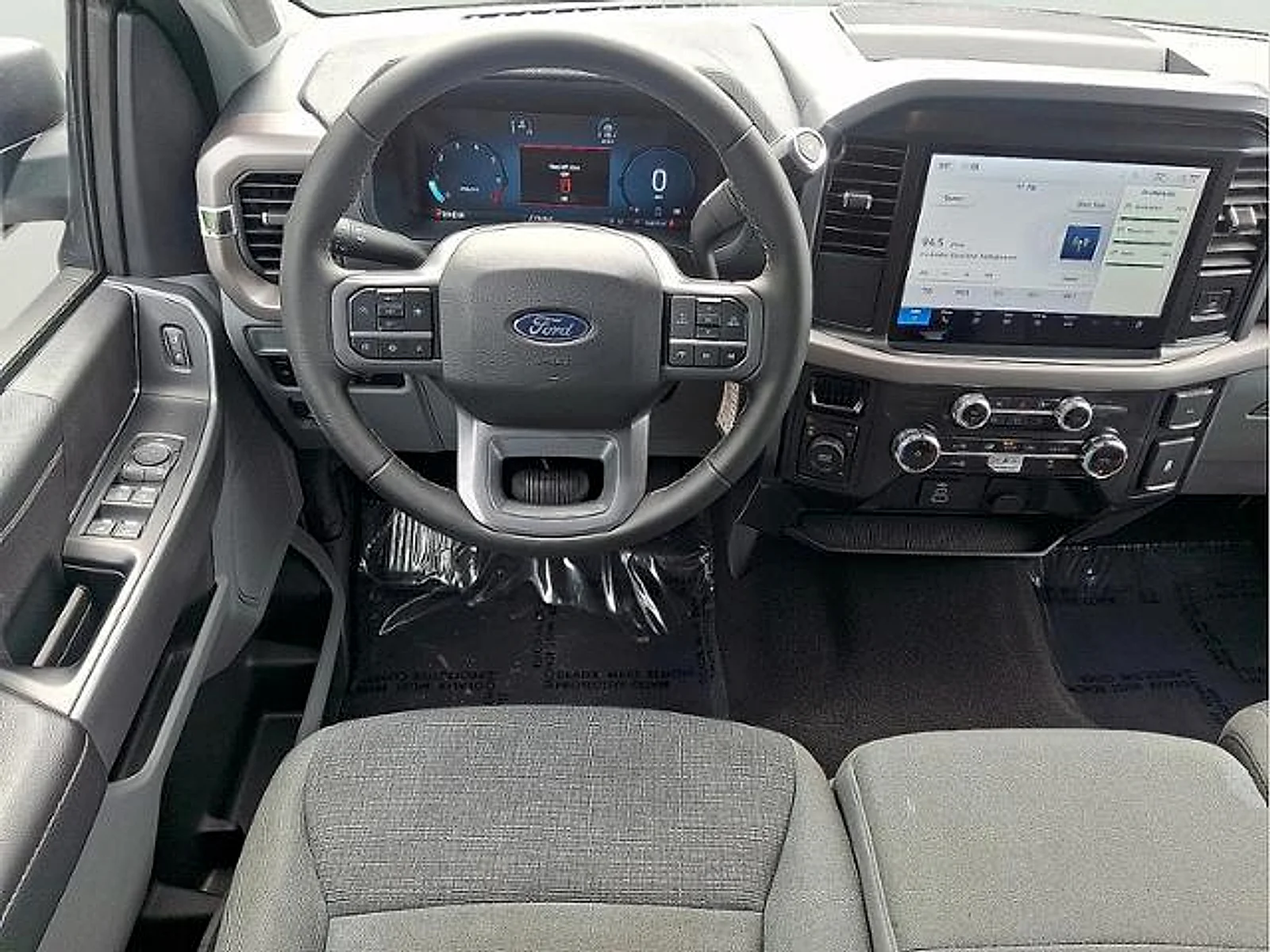 2025 Ford F-150 XLT - Photo 9