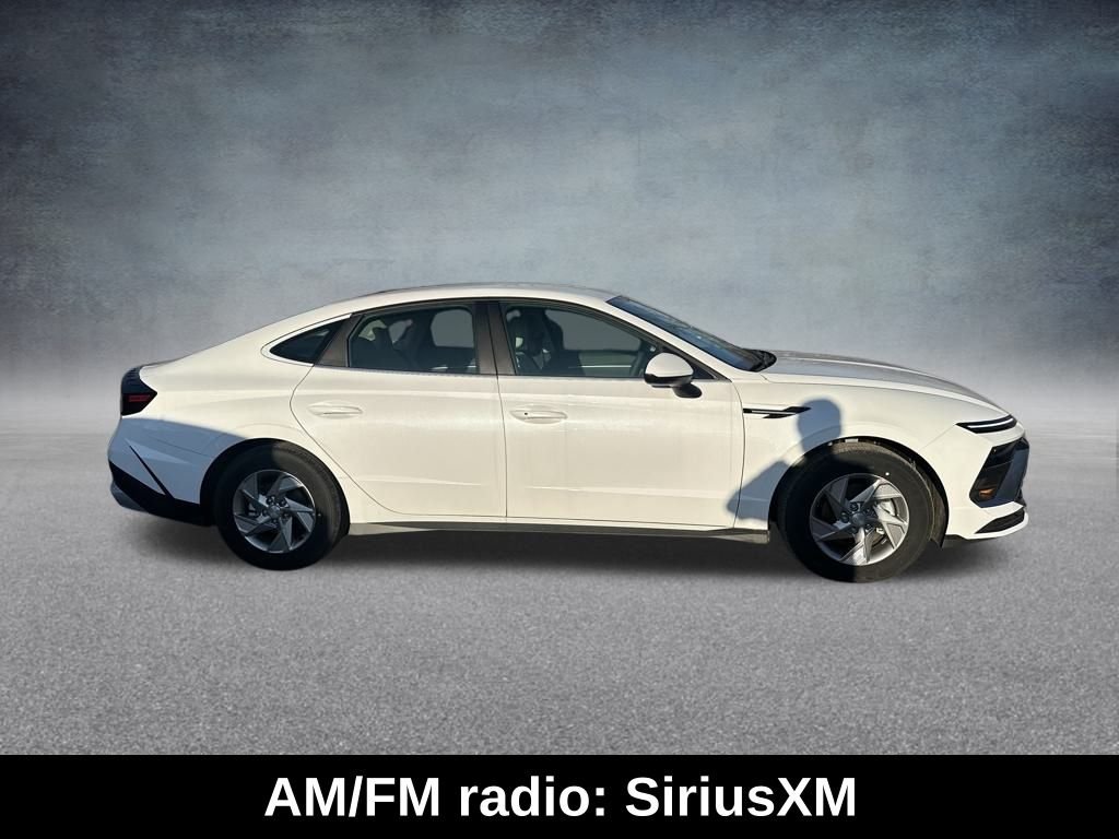 Used 2026 Serenity White Hyundai SE image 7