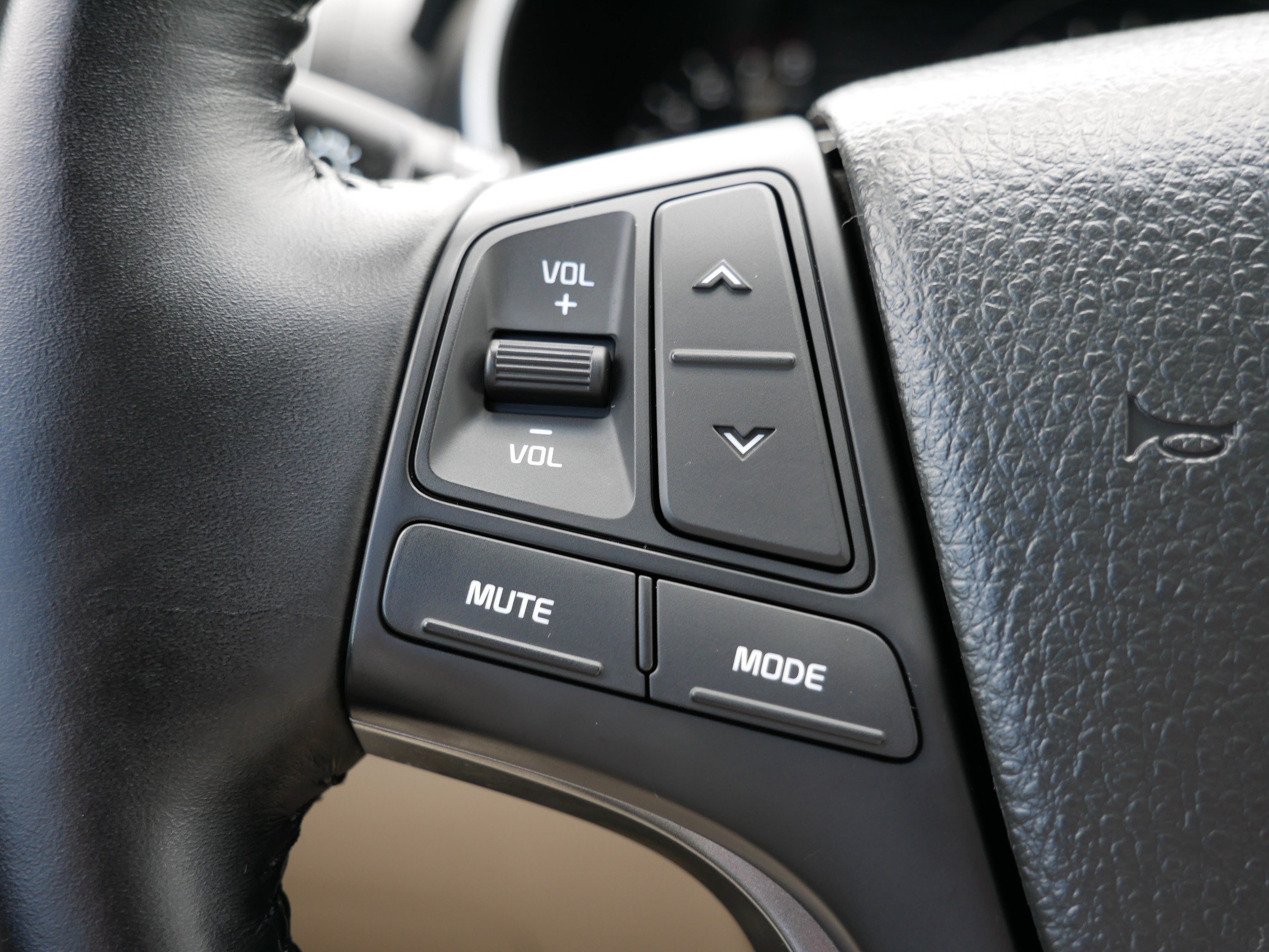 Used 2015 Satin Metal Kia EX image 27