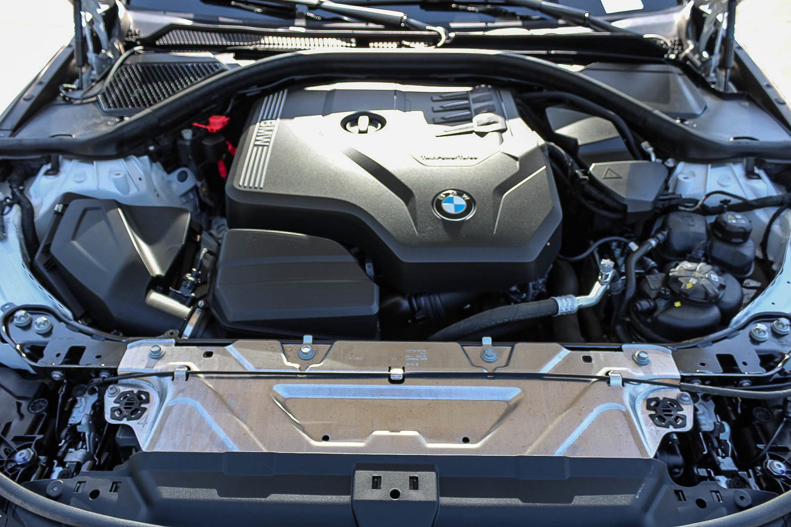 Used 2024 Alpine White BMW 330i image 28
