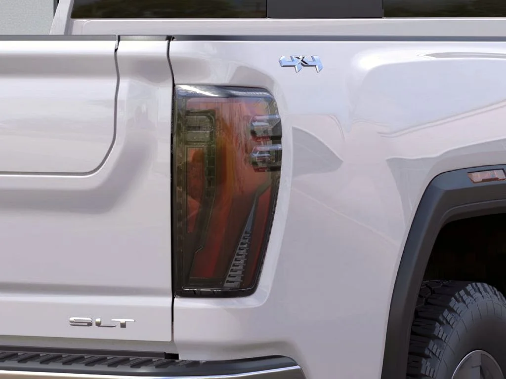 New 2025 White Frost Tricoat GMC SLT image 9
