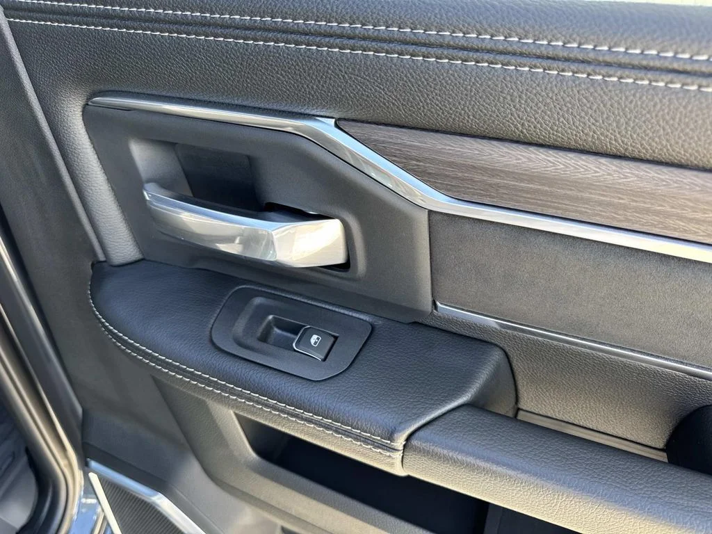 2026 RAM 2500 Laramie - Photo 23