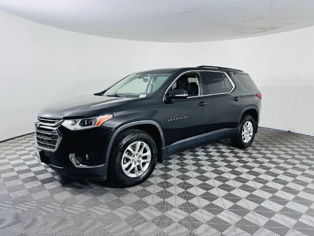 Used 2020 Black Chevrolet LT image 4