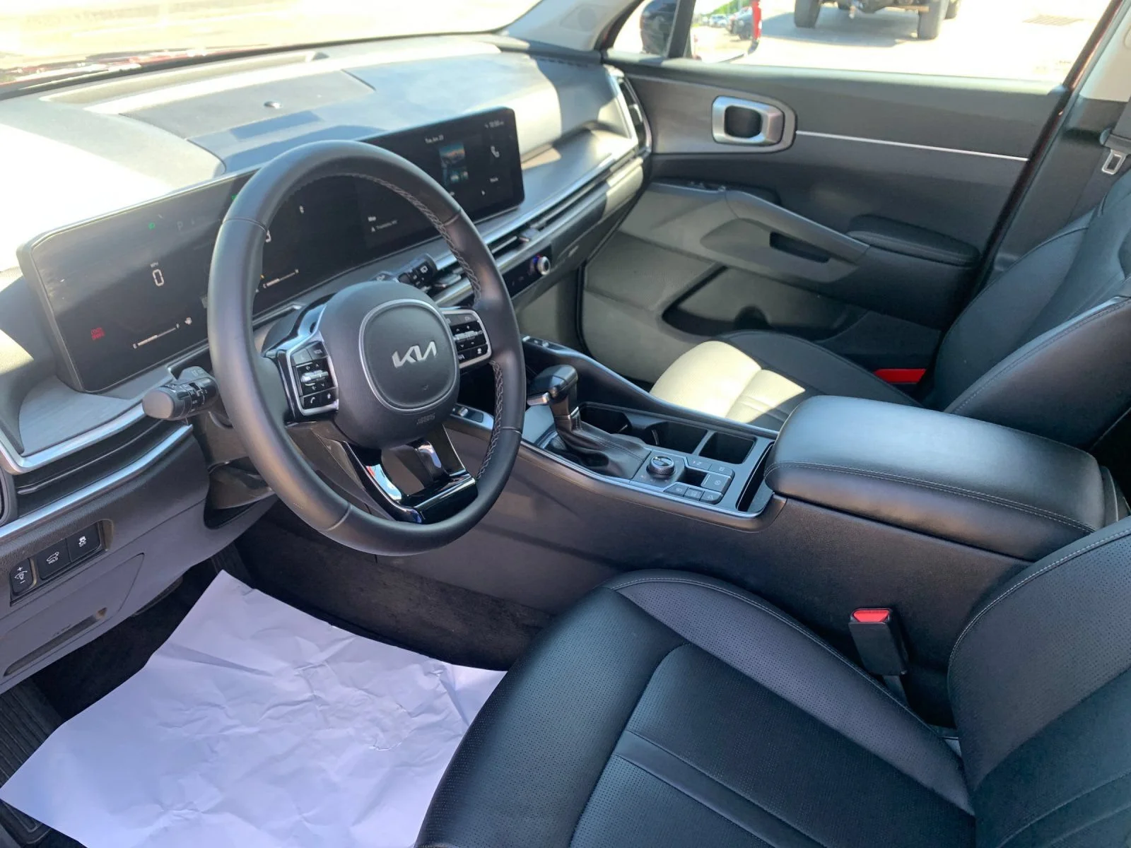 Used 2024 Red Kia X-Line EX image 10