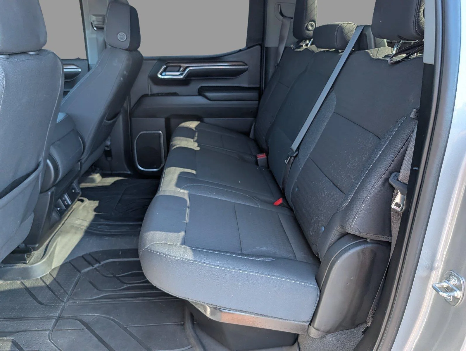 Used 2024 Sterling Gray Metallic Chevrolet LT image 33