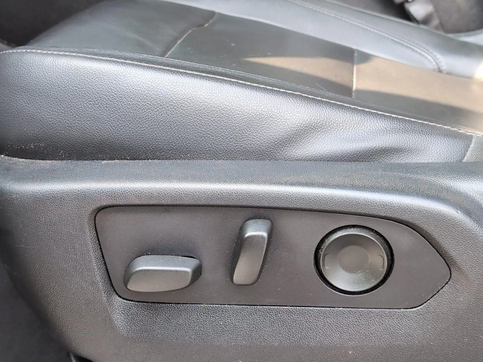 Used 2021 SHADOW GRAY METALLIC Chevrolet Z71 image 19