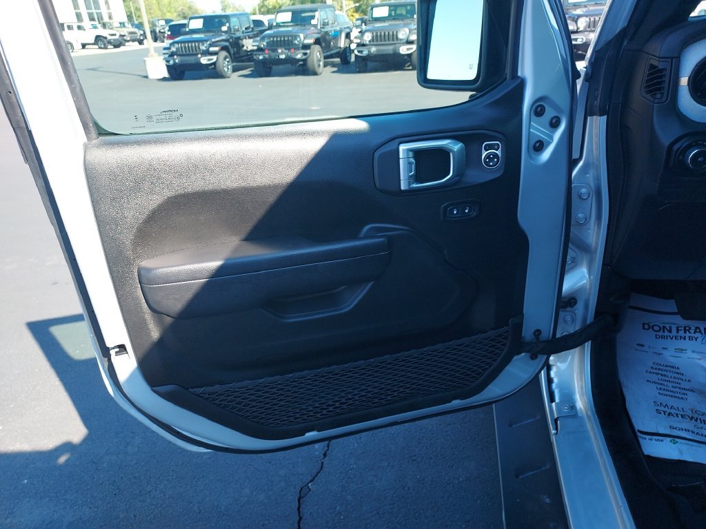 Used 2024 Silver Jeep Sport S image 12