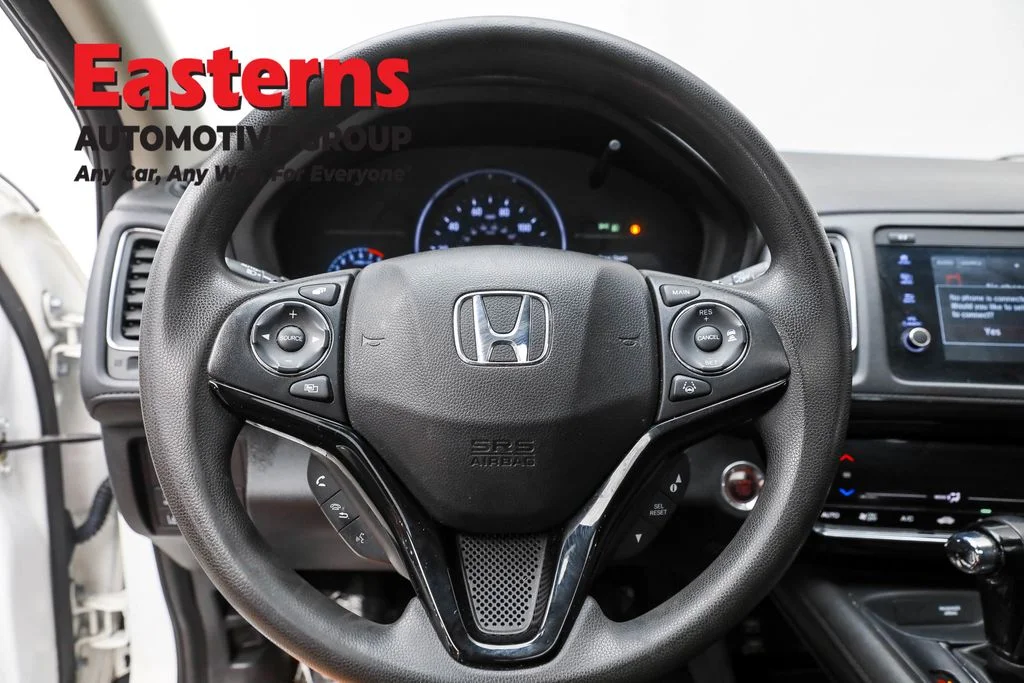Used 2021 White Honda EX image 10