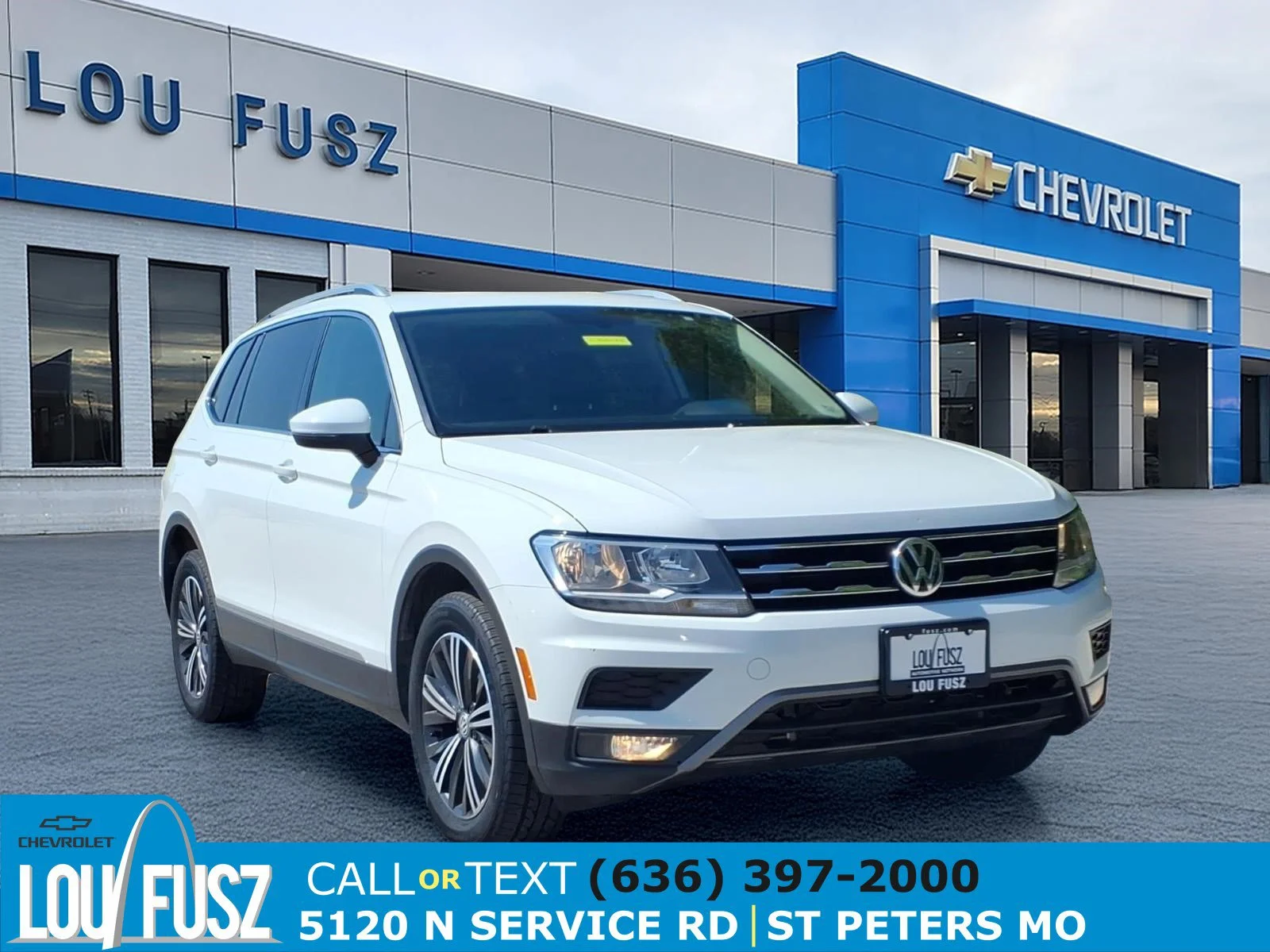 Used 2018 Pure White Volkswagen SEL image 1