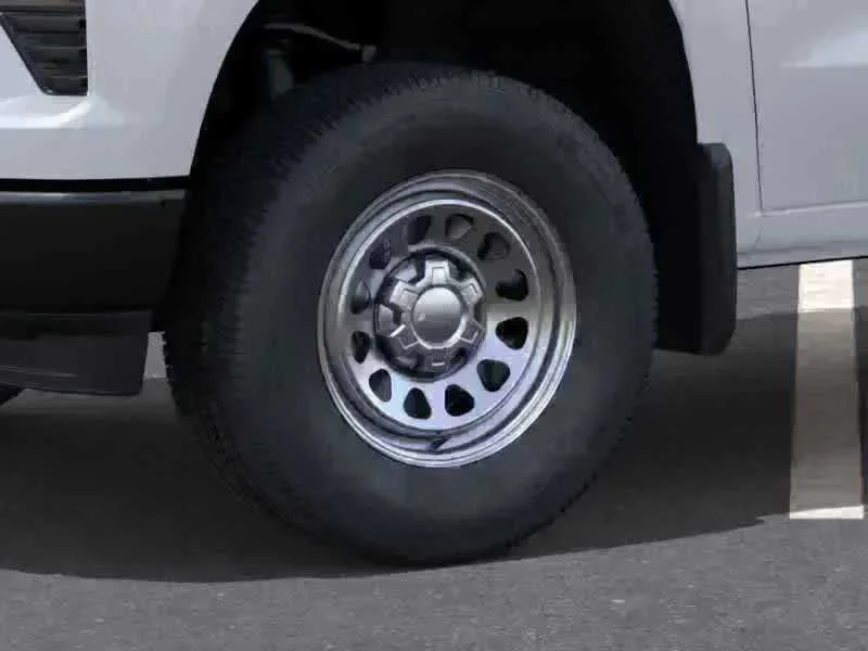 New 2026 Summit White Chevrolet WT image 5