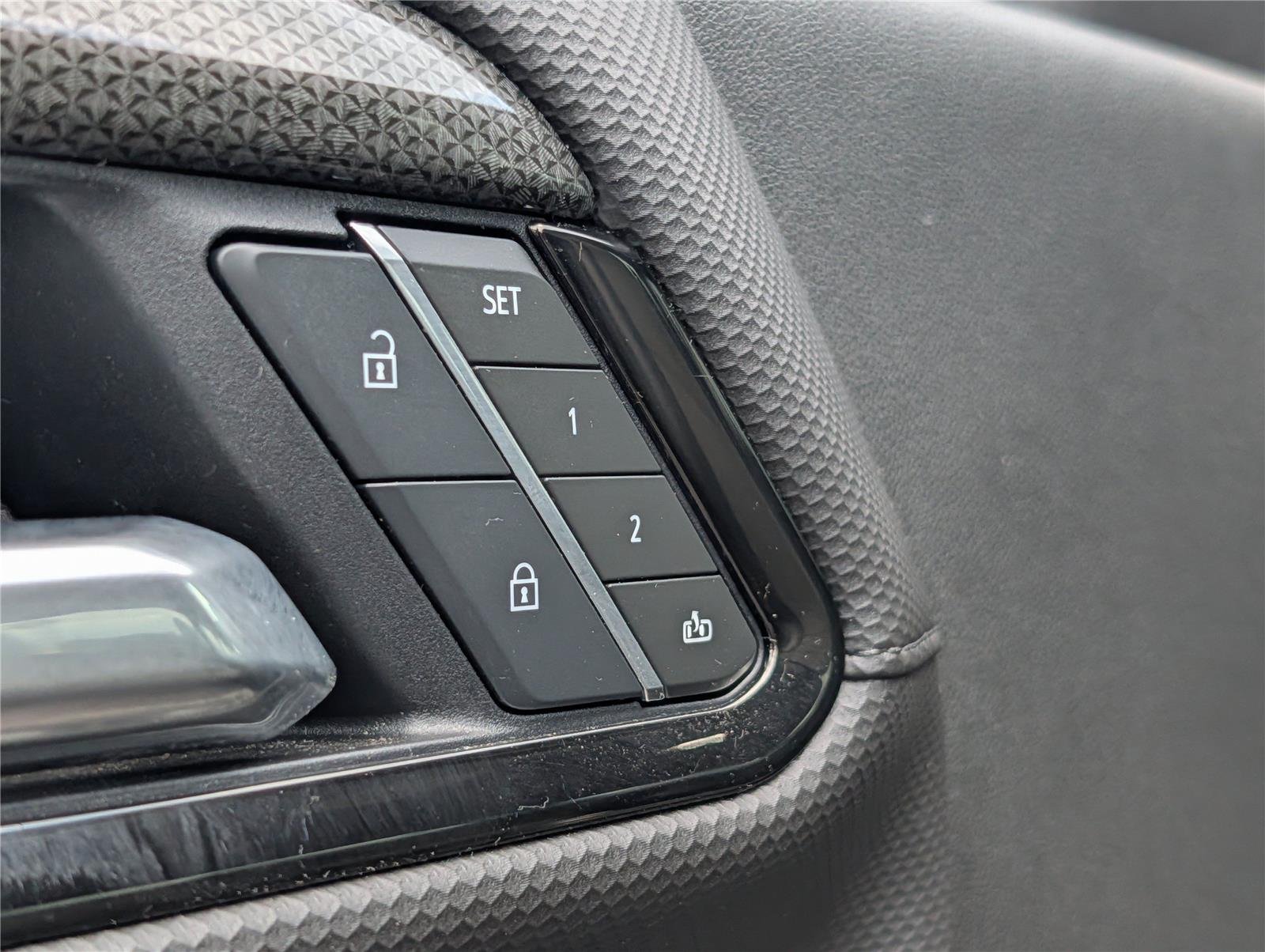 Used 2025 Black Chevrolet ZR2 image 17